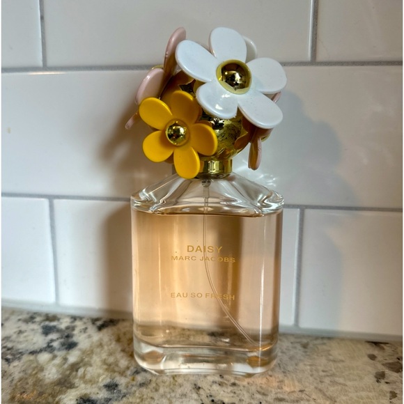 Daisy Marc Jacob’s 75 ml 2.5 oz - Picture 1 of 1